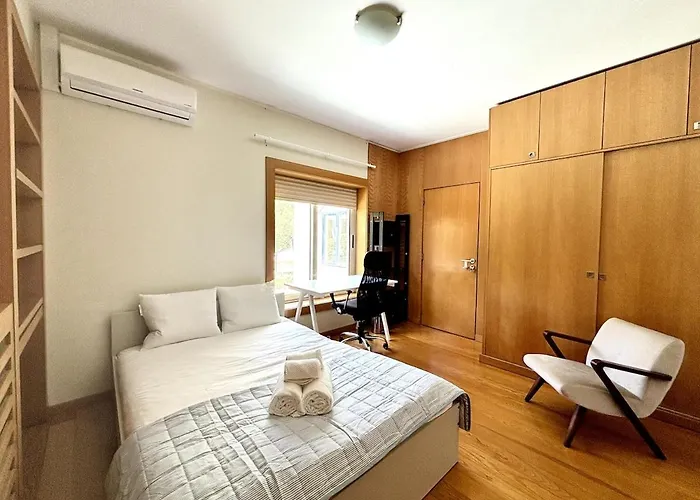 5 Party Villa, 10 Mins To